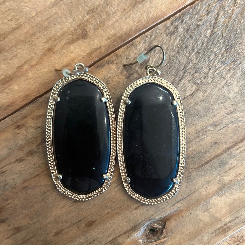 Kendra Scott Danielle earrings
